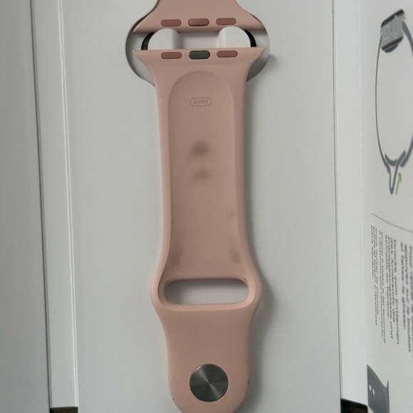 Apple Pink Smartwatch - Picture 5 of 7